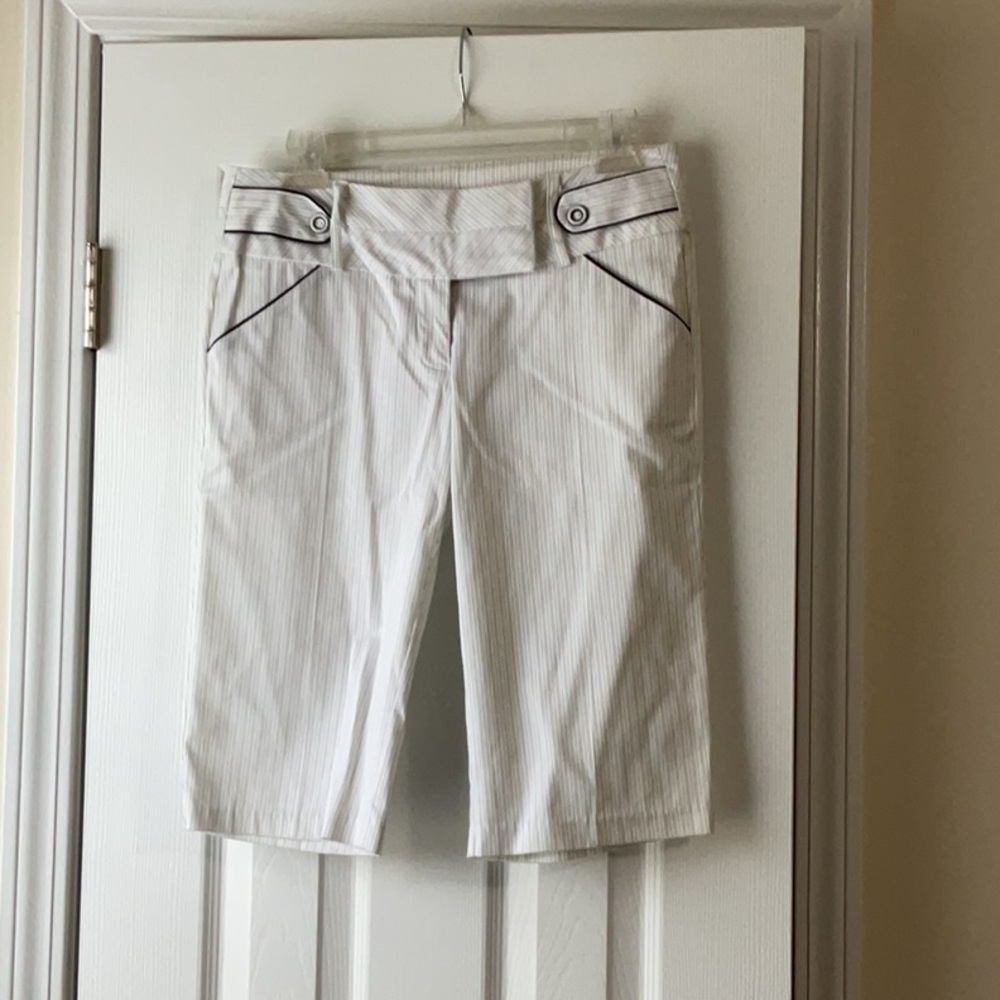 My Michelle capri pants size 5